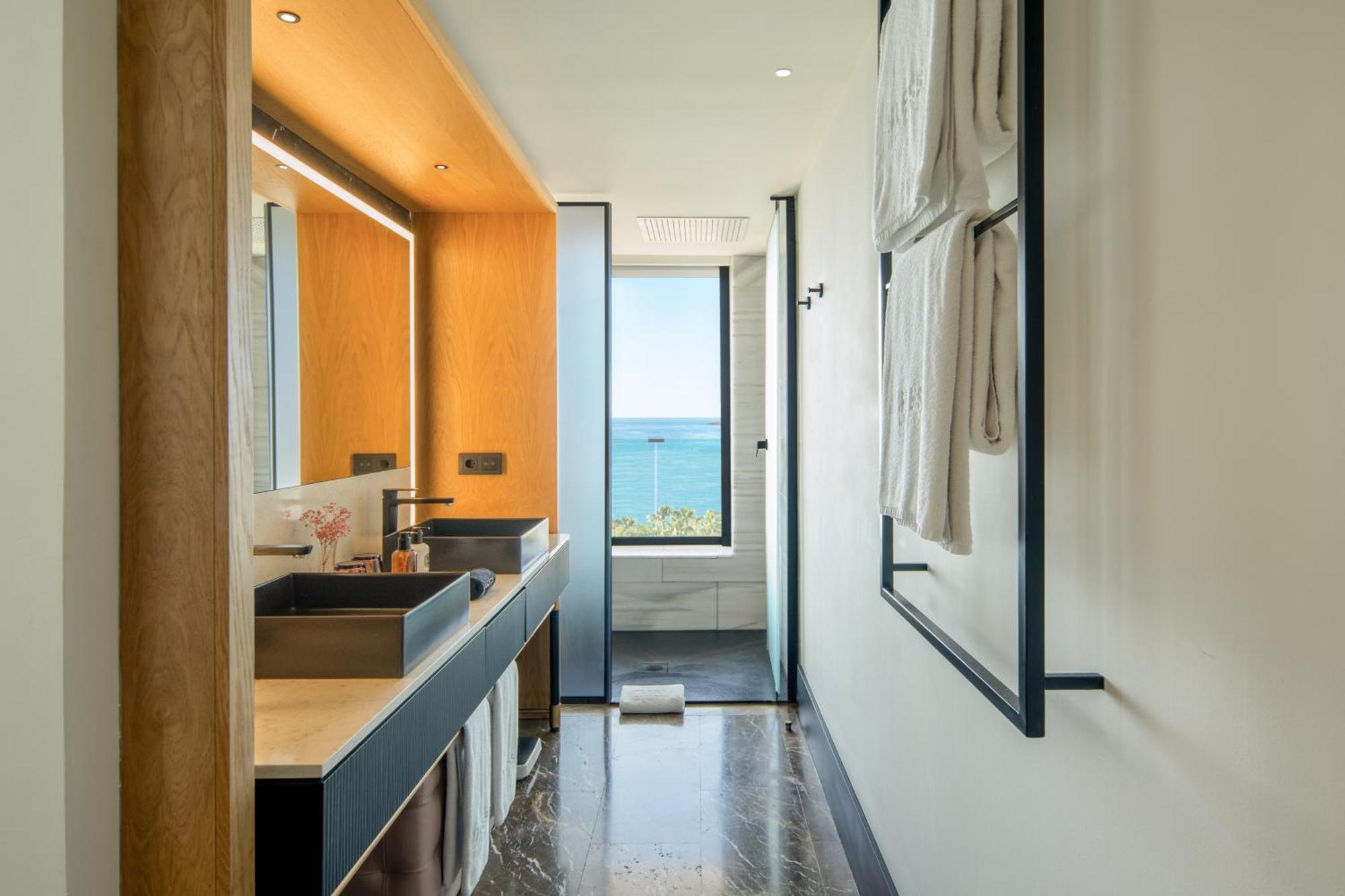 Deluxe Double Room with Sea View,1598395917:JPEG
